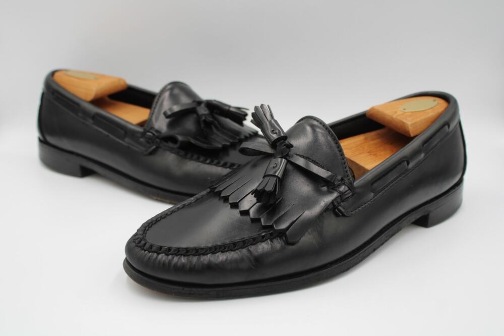 Size 10.5 - VTG L.L. Bean Men's Black Leather Tassel Loafers Dress Shoes Slip On